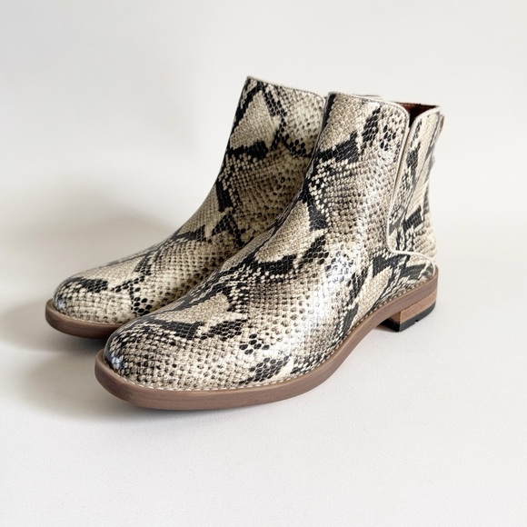 New Franco Sarto Marcus Snake Bootie Ankle Boot Leather Classic Minimalist US 9 - Picture 2 of 10